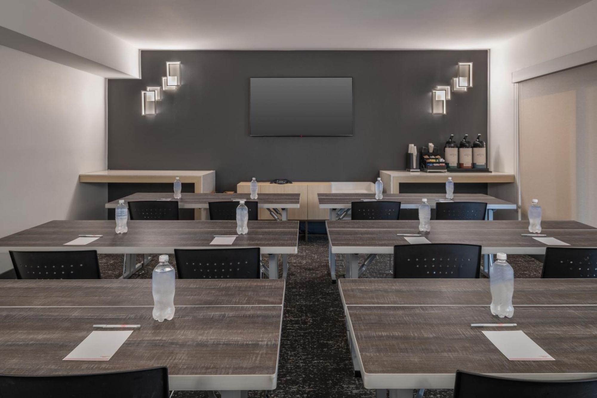 Towneplace Suites By Marriott Tampa Clearwater Esterno foto