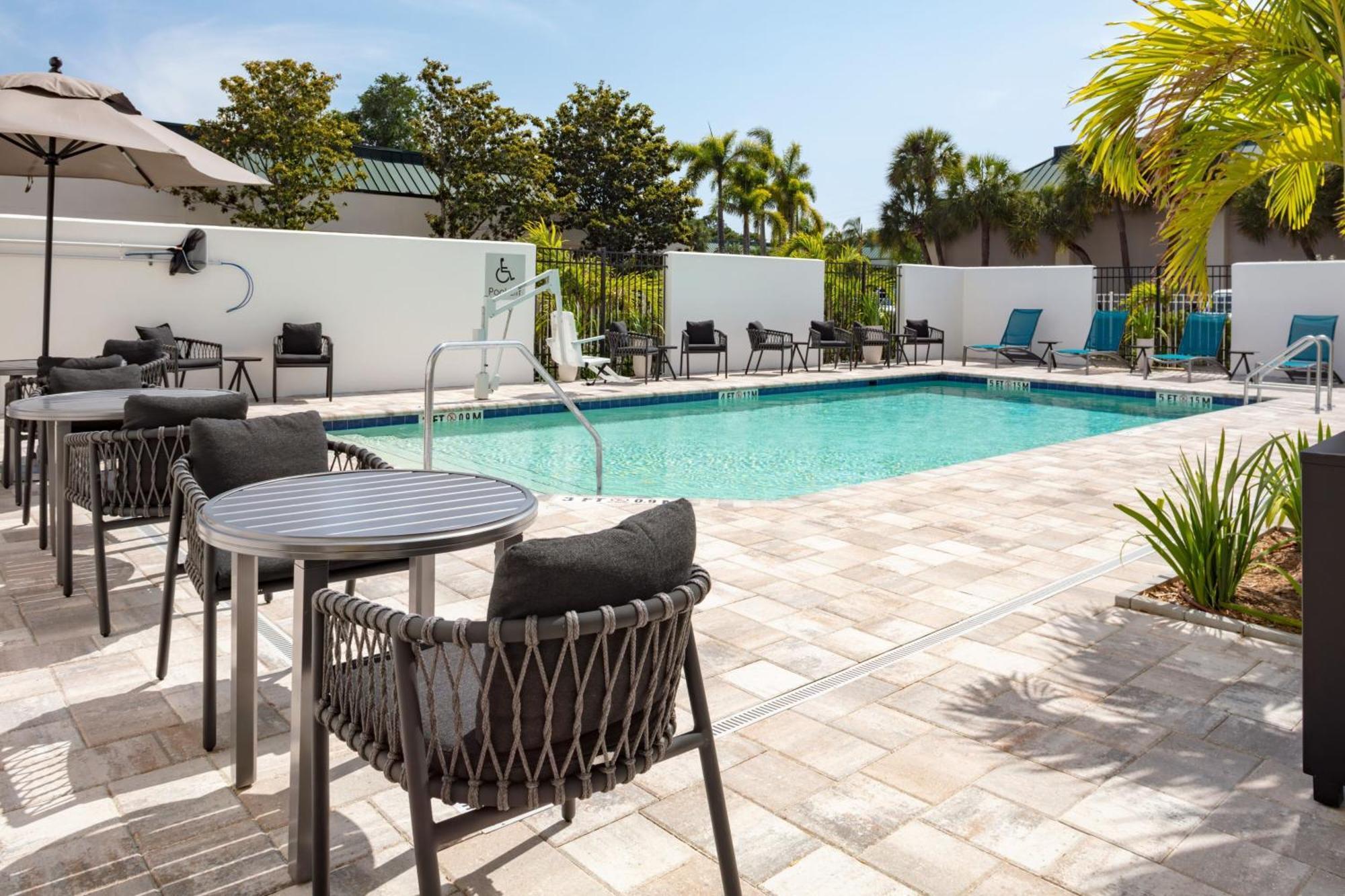Towneplace Suites By Marriott Tampa Clearwater Esterno foto